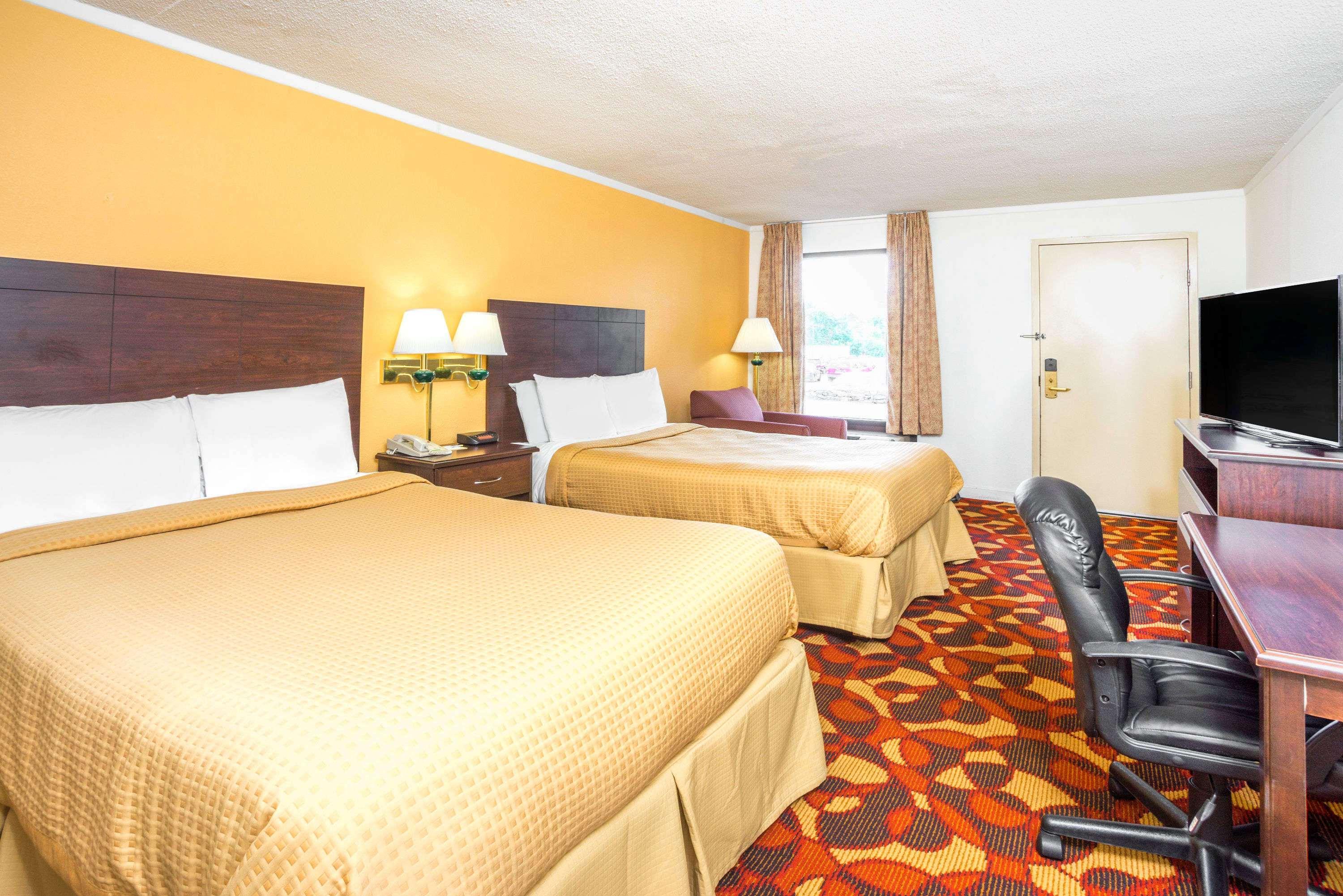 Days Inn By Wyndham Salem Dış mekan fotoğraf